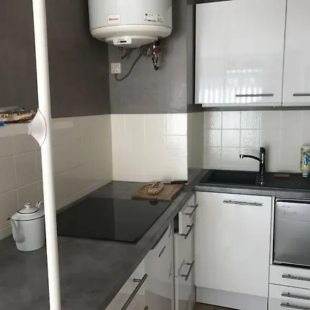 T2 Centre, Commerces Et A Pied * Аркашон